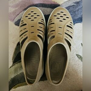 PEX Women’s Tan Cut-Out DEL Ray Sandal Water Shoe Size 9